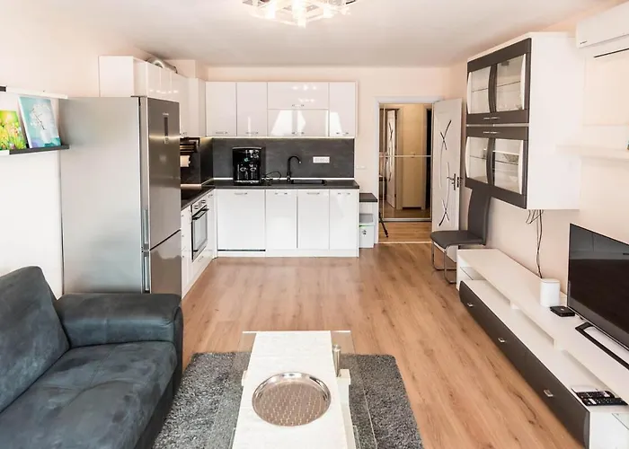 One Bedroom In Amelia Kabakum Apartment *